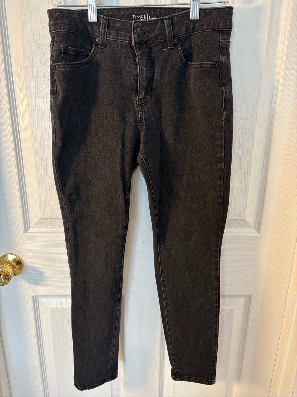 Time and Tru Black Petite High-Rise Skinny Jeans - Picture 6 of 6
